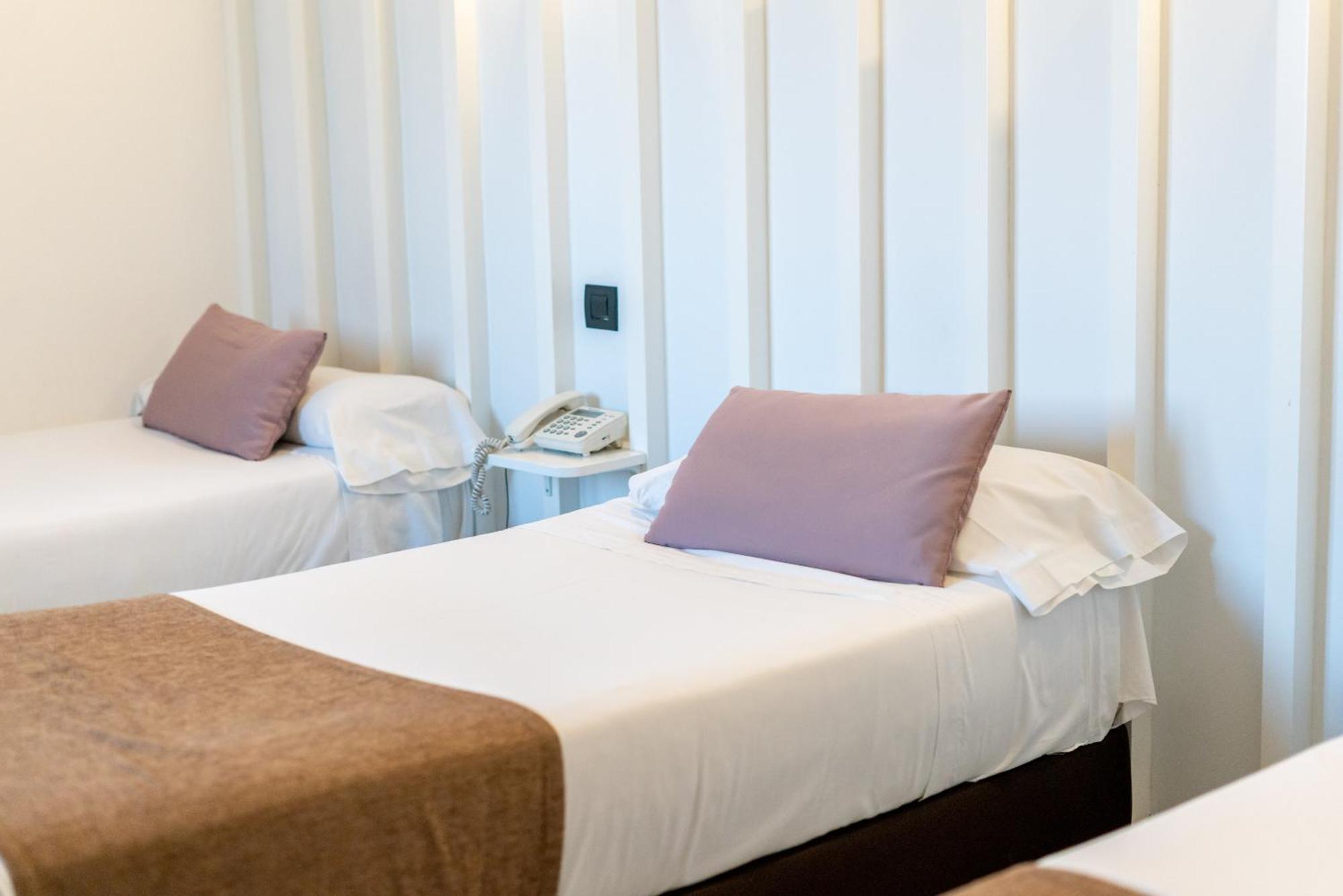 Hostal Gran Via 44 — Photos 3